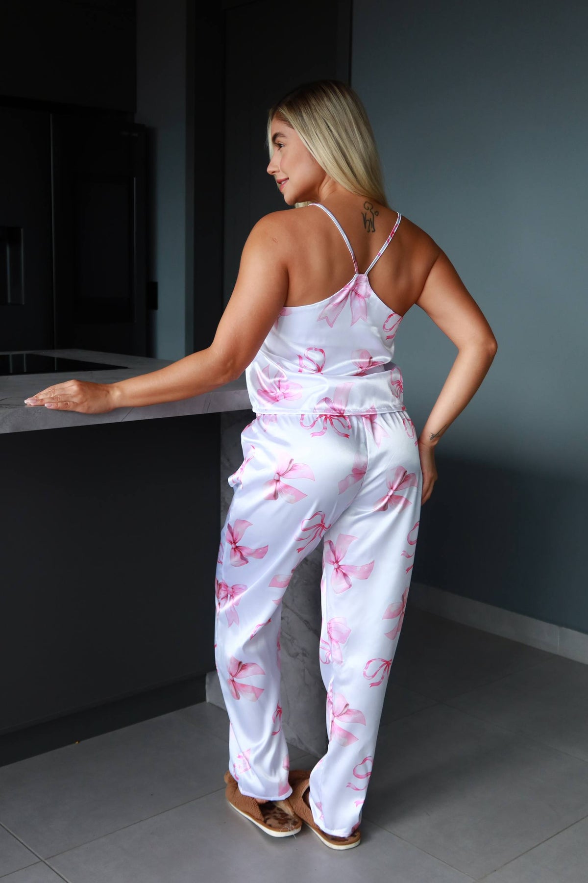 18015 SUTIL FANTASTIC EXTRVAGANCE